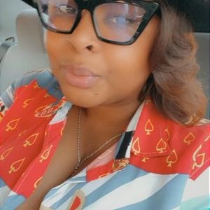 Meet your Posher, Brittney